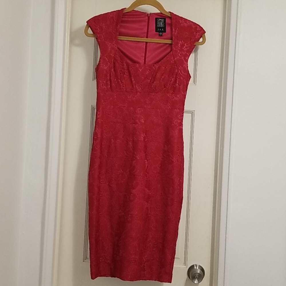 Red Lace Sleeveless Dress